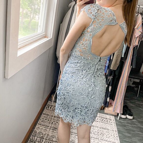 Alice + Olivia Clover Lace Cut Out Back Mini Dress Blue 4 - Picture 3 of 8